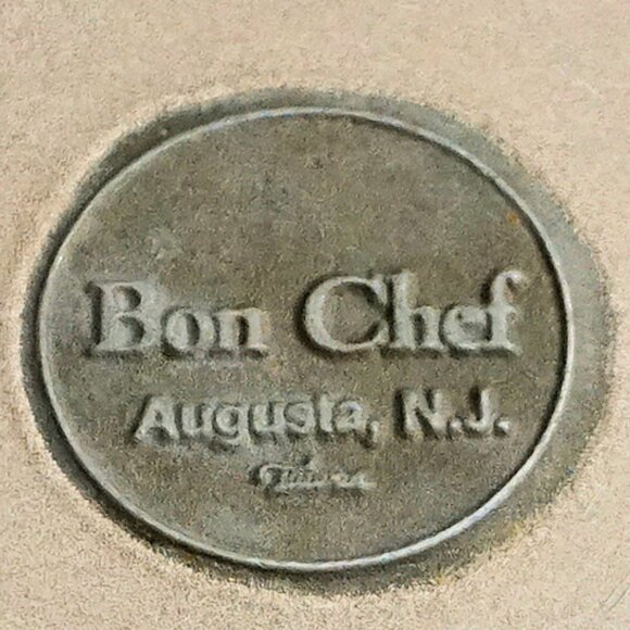 Hard Rock Cafe plaque plate 10" RARE Bon Chef Augusta NJ EUC - Picture 3 of 5
